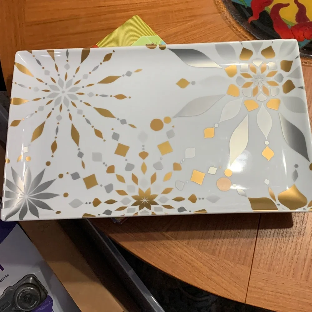 Crate and Barrel 2012 Snowflake Design rectangular ceramic large platter